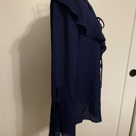 Beautiful blouse 🩵 - Picture 2 of 3